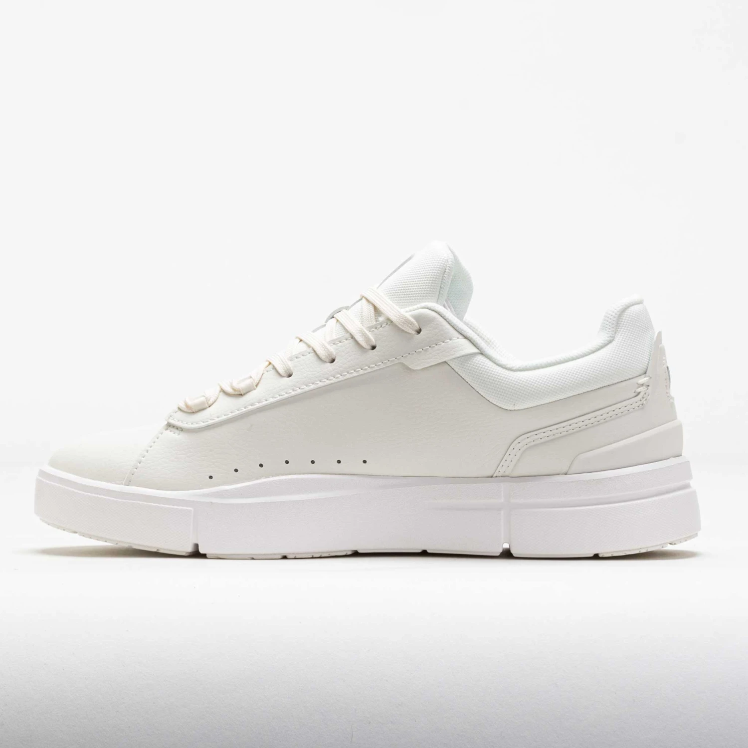 On Running On The Roger Advantage Women's Ivory/Ivory 4 On Running On The Roger Advantage Women's Ivory/Ivory - Image 2