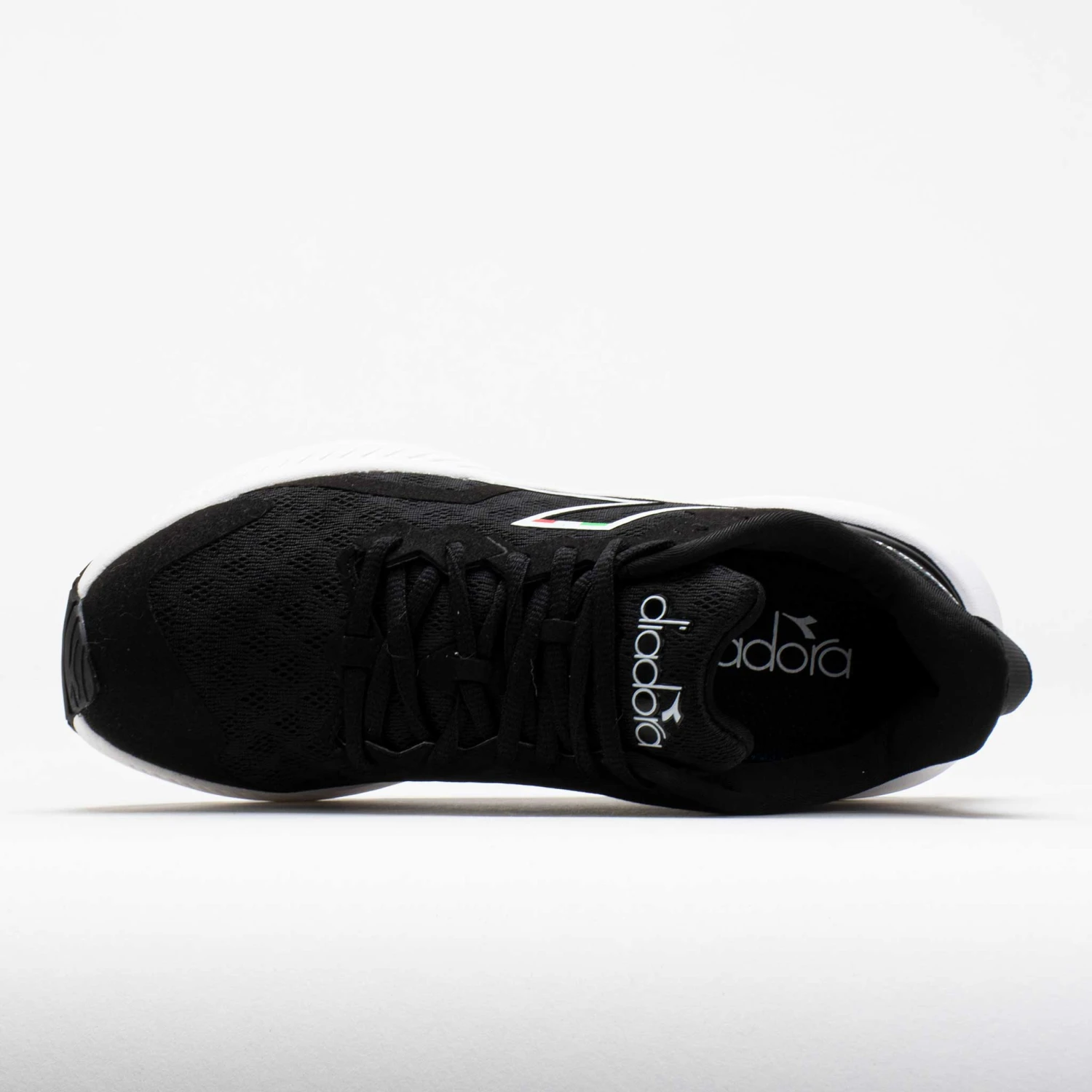 Diadora Mythos Volo 3 Junior Black/White 5 Diadora Mythos Volo 3 Junior Black/White - Image 3