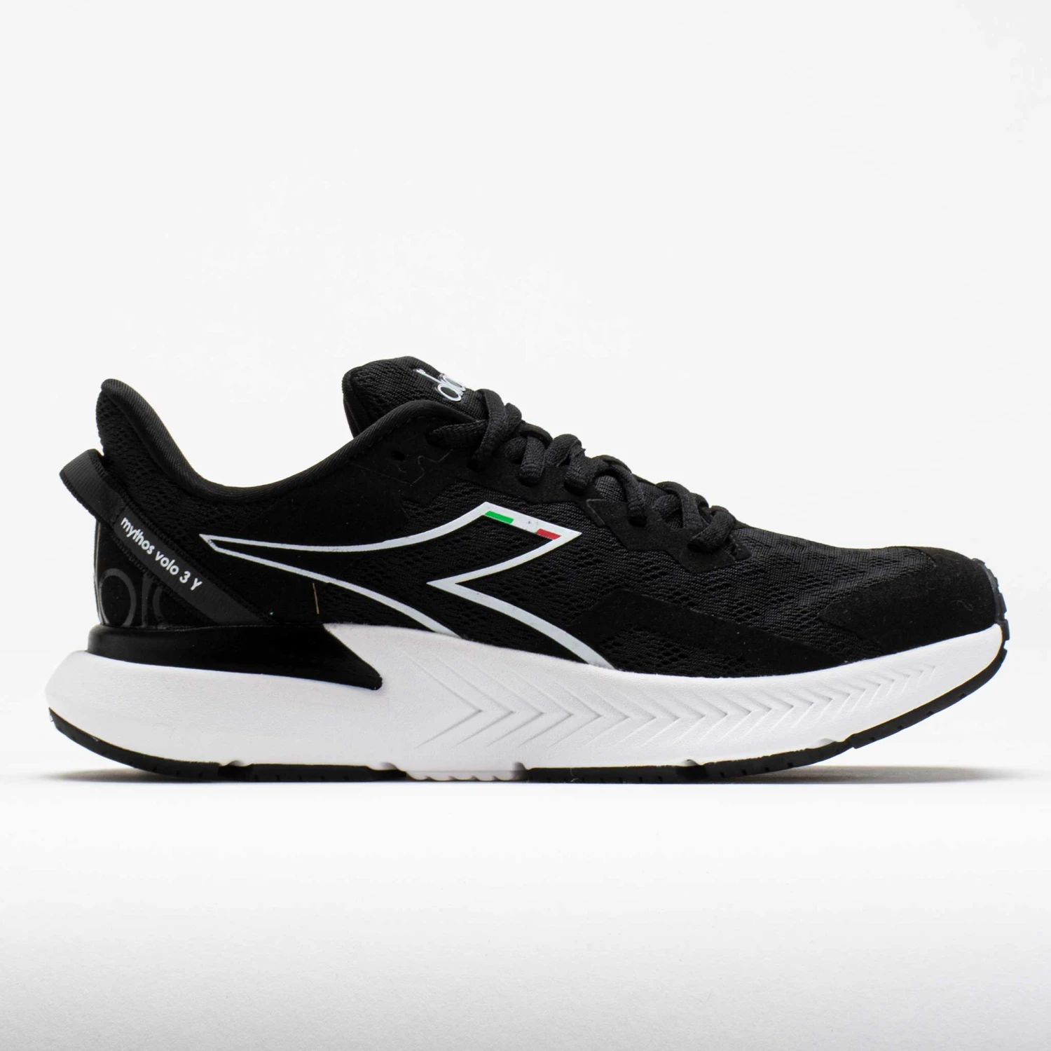 Diadora Mythos Volo 3 Junior Black/White 3 Diadora Mythos Volo 3 Junior Black/White