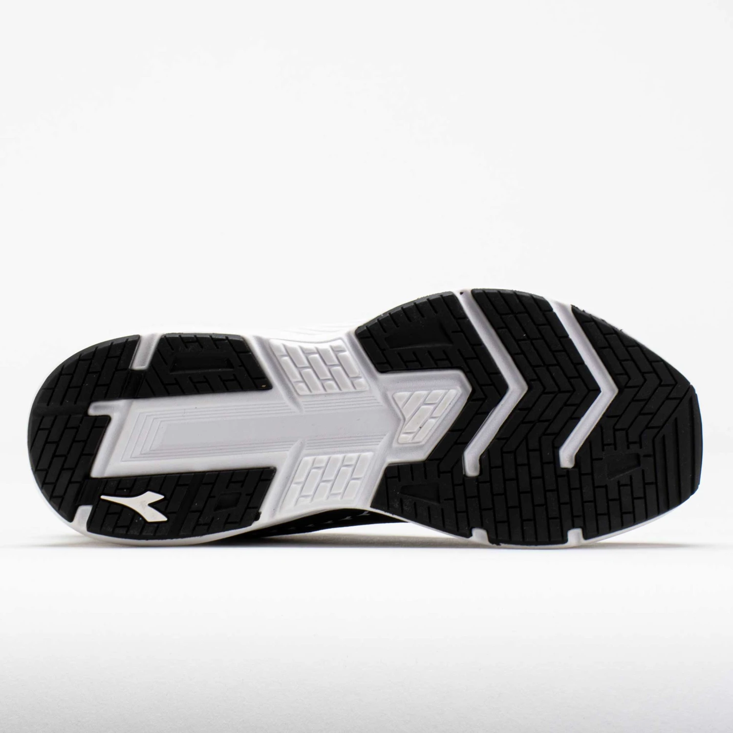 Diadora Mythos Volo 3 Junior Black/White 6 Diadora Mythos Volo 3 Junior Black/White - Image 4