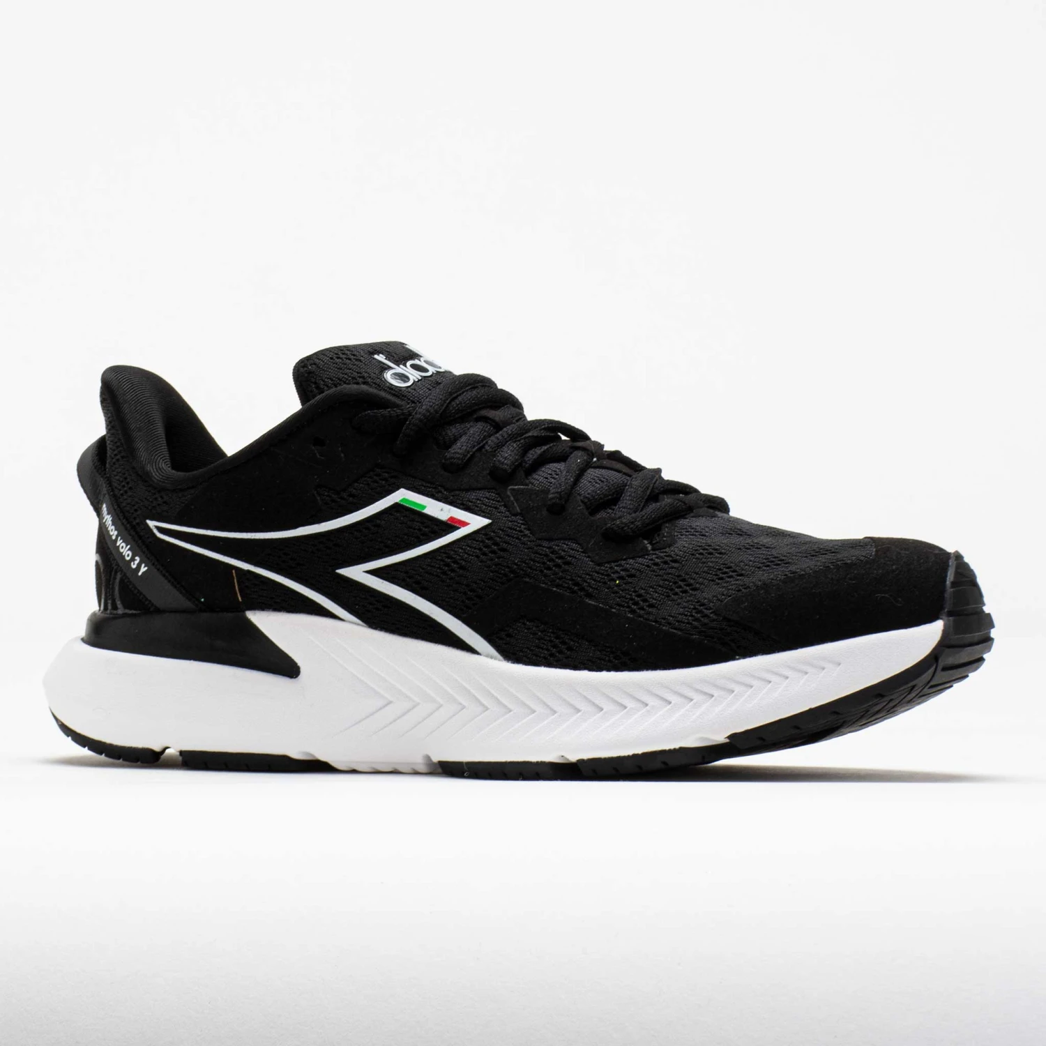 Diadora Mythos Volo 3 Junior Black/White 7 Diadora Mythos Volo 3 Junior Black/White - Image 5